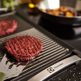 A beetroot burger on the Electrolux plancha grill