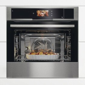 Food cooking sous vide in an Electrolux steam oven